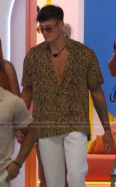 Isaiah’s leopard print shirt on Love Island USA