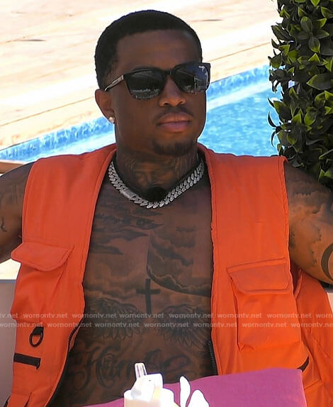 Jeff’s orange work vest on Love Island USA
