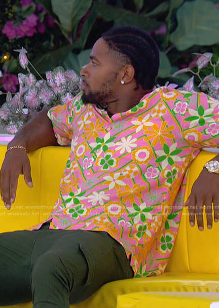 Jesse’s pink floral shirt on Love Island USA