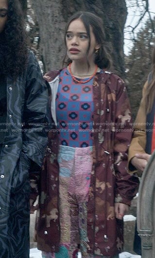 Mouse’s horse print rain coat on Pretty Little Liars Original Sin