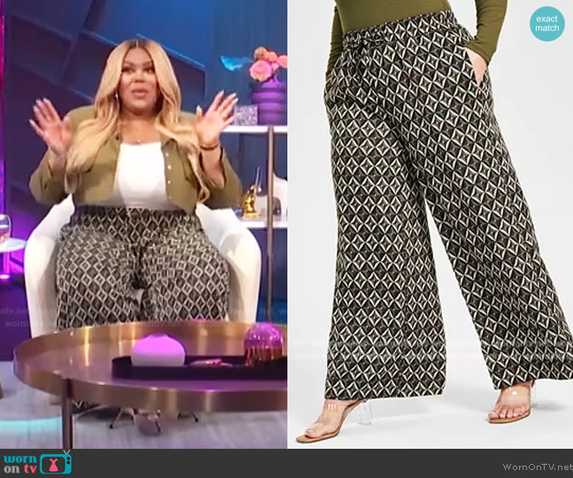 Nina Parker Trendy Plus Size Geo-Print Wide-Leg Pants worn by Nina Parker on E! News