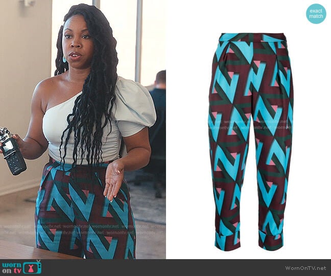 Rachel Comey Westside Abstract-Print Trousers worn by Malika (Toccarra Cash) on Everythings Trash