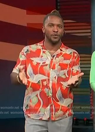 Scott’s red crane print shirt on Access Hollywood