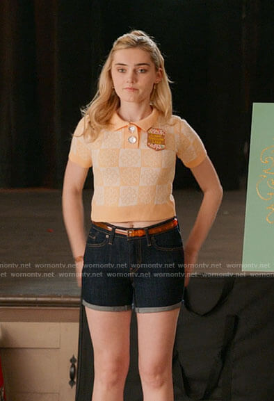Val’s peach checkerboard top and denim shorts on High School Musical The Musical The Series