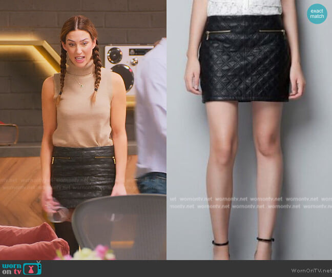 Zara Black Quilted Faux Leather Mini Skirt worn by Polly Brindle (Polly Brindle) on Selling the OC