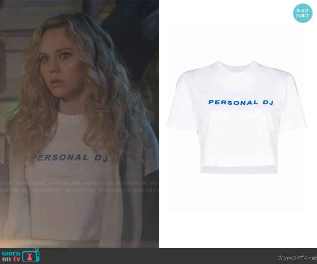 Kirin White Cotton T-shirt worn by Courtney Whitemore (Brec Bassinger) on Stargirl