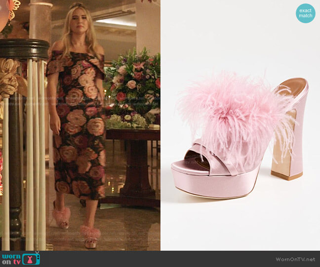 Malone Souliers Rika Sandals worn by Amanda Carrington (Eliza Bennett) on Dynasty