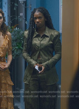 Aisha’s green satin shirt and pants on Fate The Winx Saga