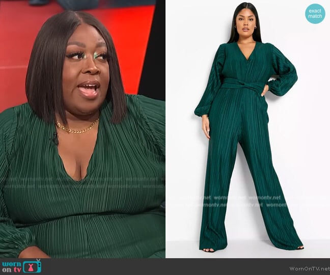 Boohoo Twist Detail Wide Leg Jumpsuit worn by Loni Love on E! News