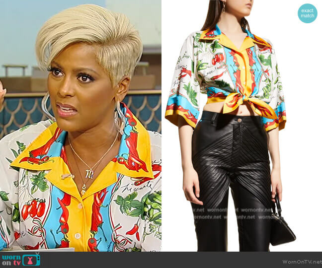 Dolce & Gabbana Scarf-Print Knotted-Hem Crop Silk Shirt worn by Tamron Hall on Tamron Hall Show