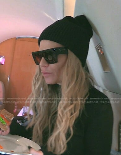 Dorit’s black sunglasses on The Real Housewives of Beverly Hills