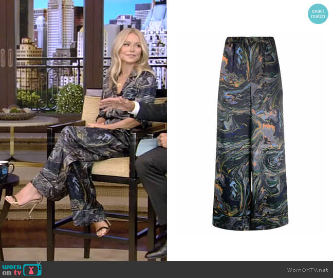 Fendi Marble Printed Silk Trousers worn by Kelly Ripa on Live with Kelly and Mark