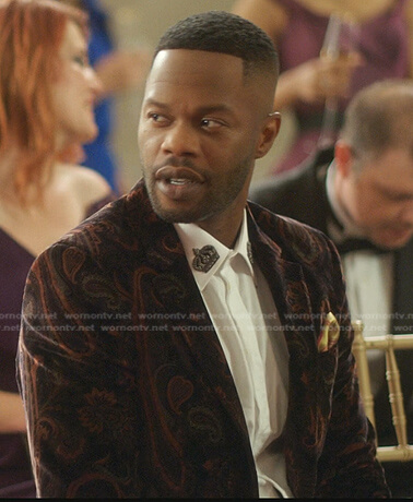 Jeff’s white crown collar shirt and paisley velvet jacket on Dynasty