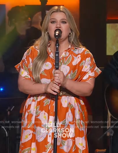 Kelly’s orange floral print dress on The Kelly Clarkson Show
