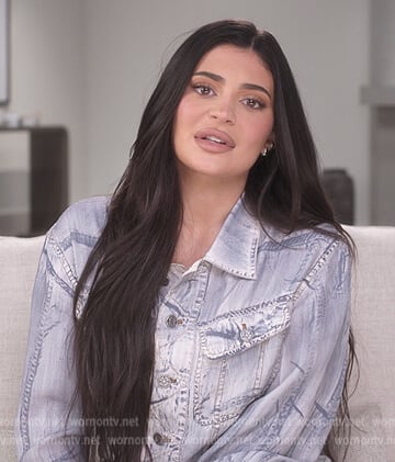 Kylie’s confessional shirt on The Kardashians