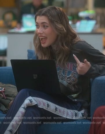 Lauryn’s black Biggie graphic sweatshirt and pants on Grown-ish