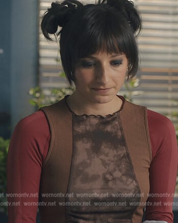 Musa’s brown tie dye sleeveless top on Fate The Winx Saga