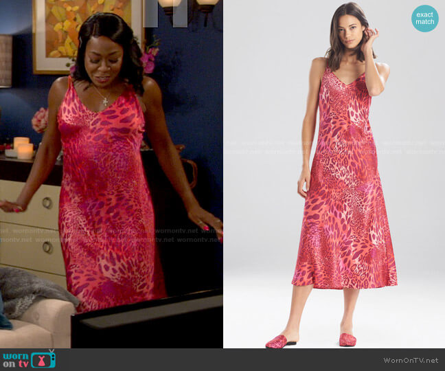 Natori Jaguar Gown worn by Tina Butler (Tichina Arnold) on The Neighborhood