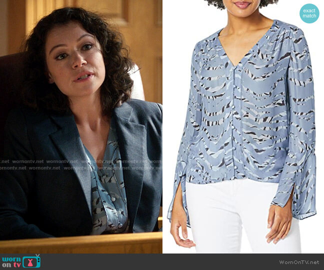 Parker Oriana Blouse in Arctic Tiger worn by Jennifer Walters (Tatiana Maslany) on She-Hulk Attorney at Law