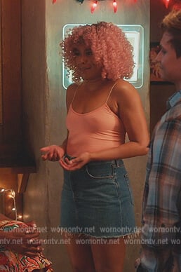 Phoebe’s denim mini skirt and cami on Everythings Trash
