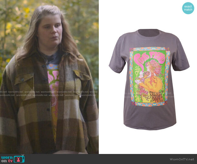 Pretty Little Thing Pink Floyd Print T-Shirt worn by Terra Harvey (Eliot Salt) on Fate The Winx Saga