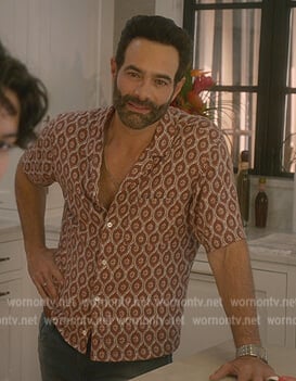 Hector’s red printed shirt on Cobra Kai