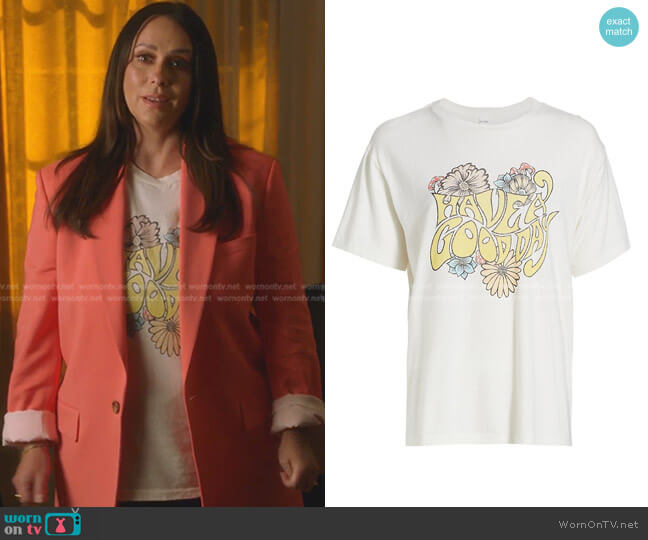 Re/Done 90s Easy Graphic Tee worn by Maddie Kendall (Jennifer Love Hewitt) on 9-1-1