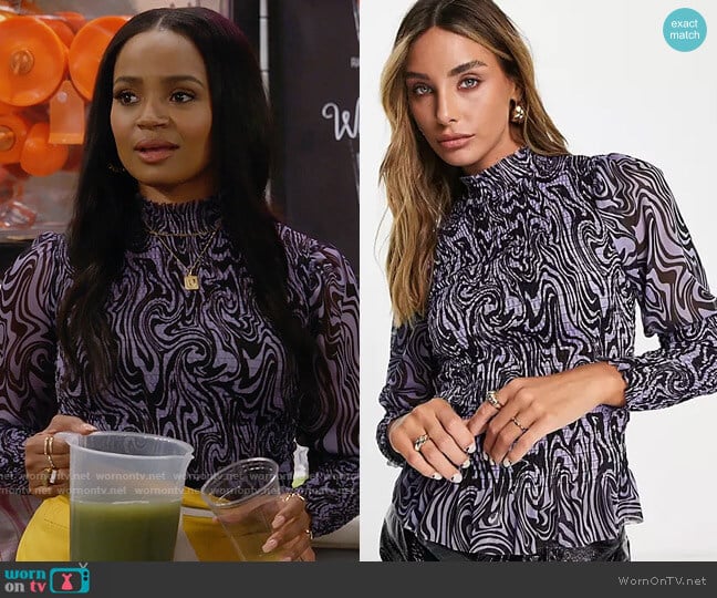 River Island Swirl Print Ruched Mesh Top in Purple worn by Randi (Kyla Pratt) on Call Me Kat