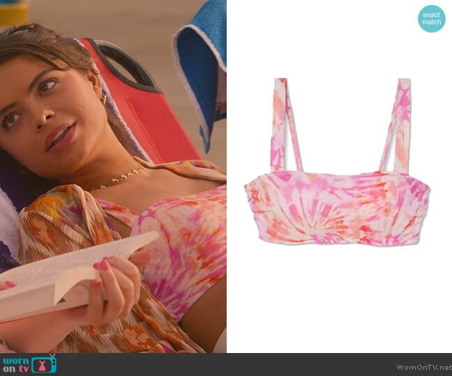 Shade and Shore Light Lift Square Neck Bralette Bikini Top worn by (Hannah Kepple) on Cobra Kai