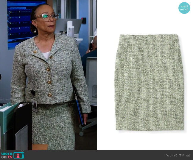 St John Stretch Boucle Slub Skirt worn by Sharon Goodwin (S. Epatha Merkerson) on Chicago Med
