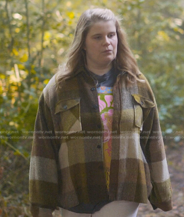 Terra’s printed tee and plaid jacket on Fate The Winx Saga