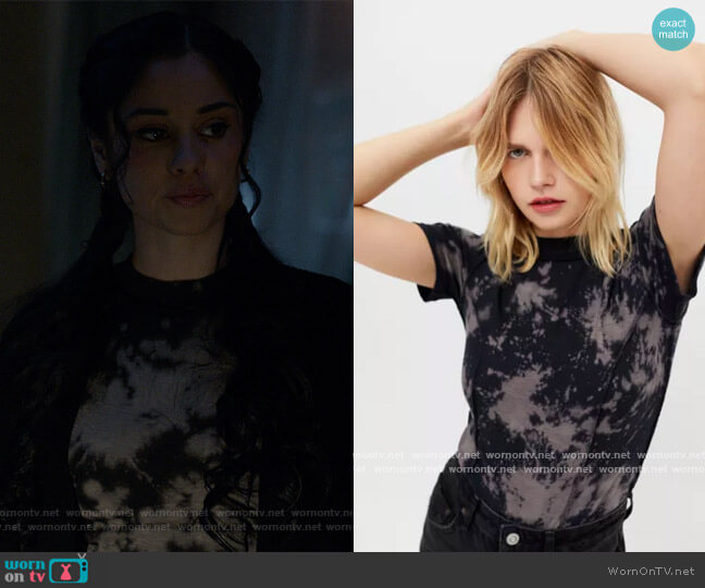 BDG Katie Seamed Baby Tee worn by Yolanda Montez (Yvette Monreal) on Stargirl