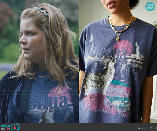 Urban Outfitters Joshua Tree Dad T-Shirt worn by Terra Harvey (Eliot Salt) on Fate The Winx Saga