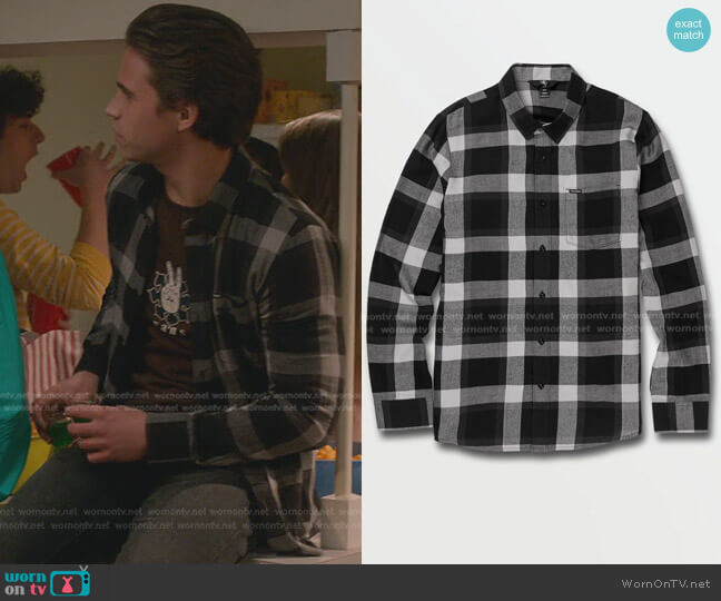 Volcom Curwin Flannel Shirt in Black Grey worn by Robby Keene (Tanner Buchanan) on Cobra Kai