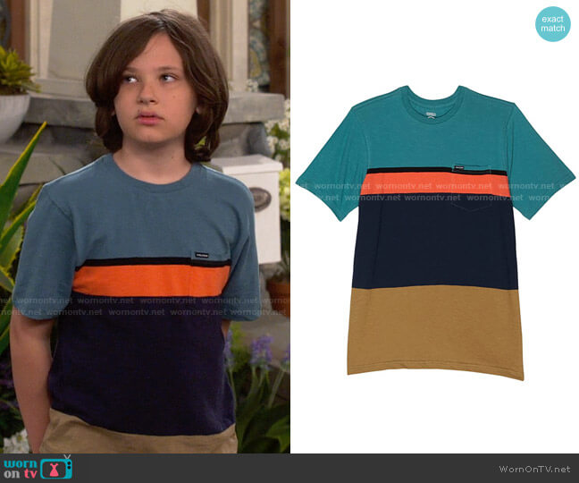 Volcom Stone Blocker Short Sleeve Crew in Britt Blue worn by Grover Johnson (Hank Greenspan) on The Neighborhood
