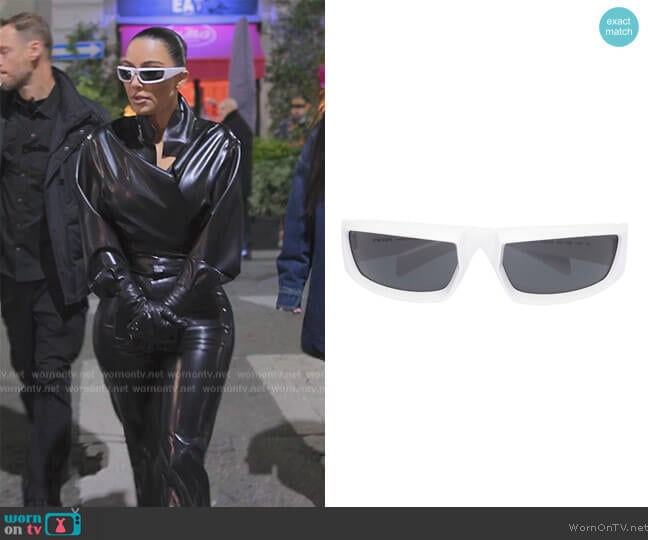 Prada Logo square-frame sunglasses worn by Kim Kardashian (Kim Kardashian) on The Kardashians