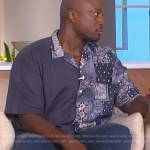 Akbar’s blue bandana print shirt on The Talk