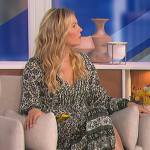 Amanda’s green printed dress on The Talk