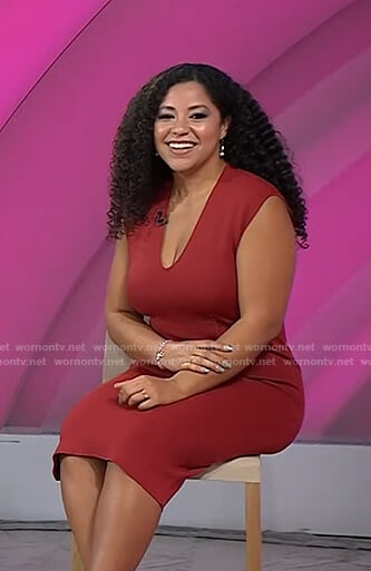 Arianna’s red v-neck sheath dress on Today