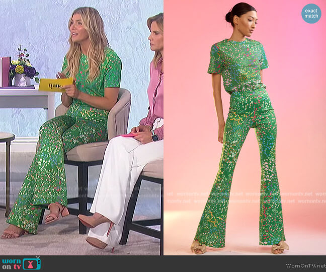 Cynthia Rowley Printed Tee worn by Amanda Kloots on The Talk