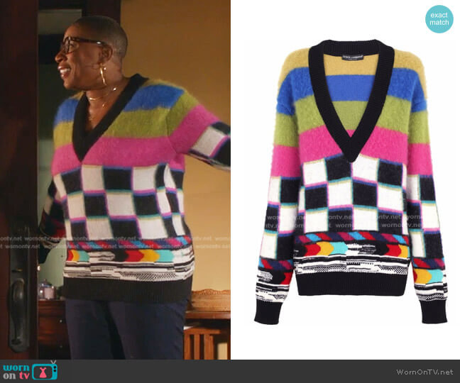 Dolce & Gabbana Graphic-Pattern Knitted Jumper worn by Henrietta Wilson (Aisha Hinds) on 9-1-1