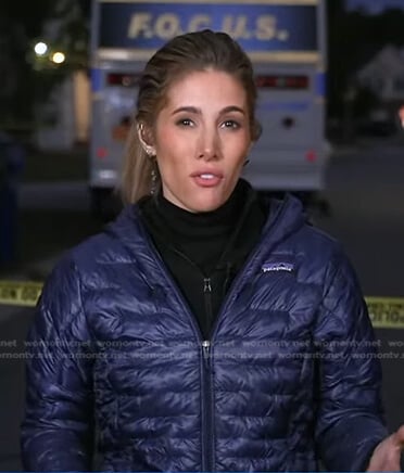 Elwyn Lopez’s navy puffer jacket on Good Morning America