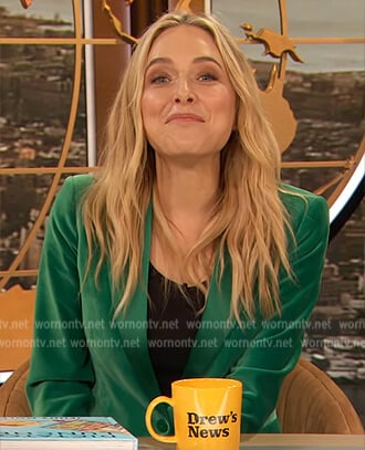 Jenny Mollen’s green velvet blazer on The Drew Barrymore Show