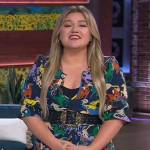 Kelly’s horse print dress on The Kelly Clarkson Show