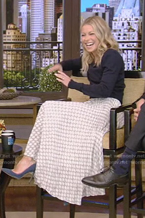 Kelly’s white printed pleated midi skirt on Live with Kelly and Ryan