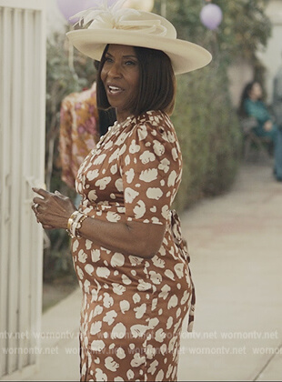 Mama Lu’s brown floral print dress on Reasonable Doubt