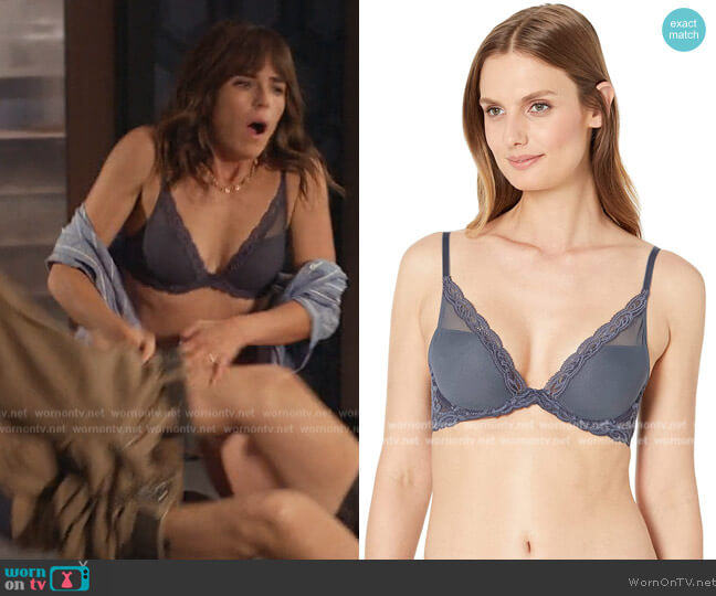 Natori Feathers Contour Plunge Bra worn by Marina (Karla Souza) on Home Economics