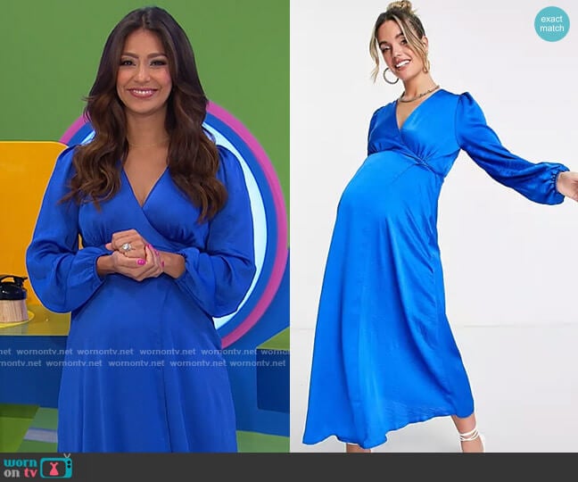 Queen Bee Maternity Wrap Dress in Blue worn by Manuela Arbeláez on The Price is Right