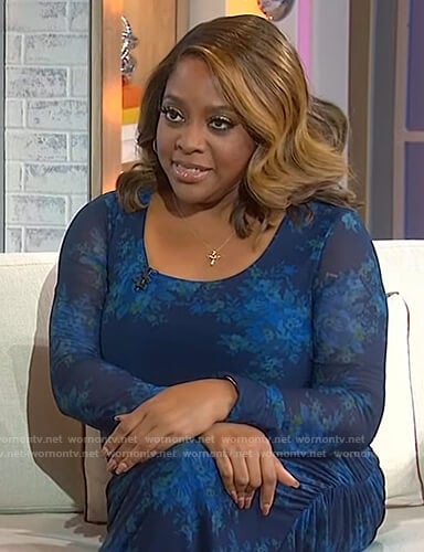 Sherri’s blue floral scoop neck dress on Sherri