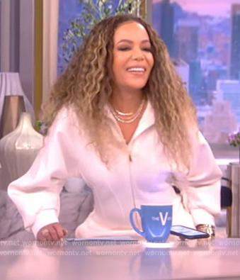 Sunny’s white zip front midi dress on The View